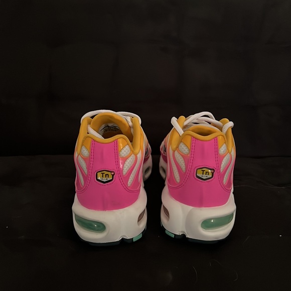 Nike air max plus size 8 color yellow and pink - Picture 5 of 6